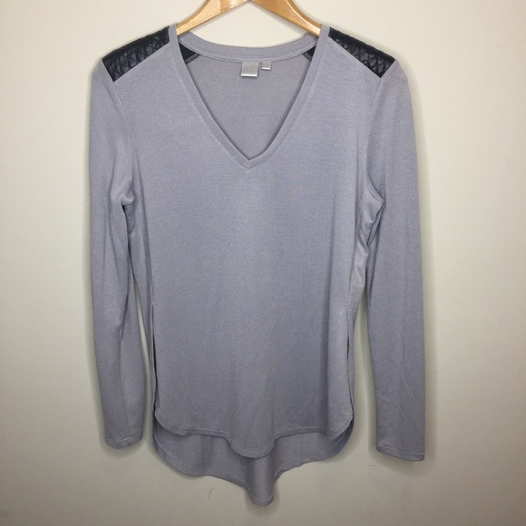 🍰[twik] Exclusivité Simons V-Neck Top - Picture 1 of 8